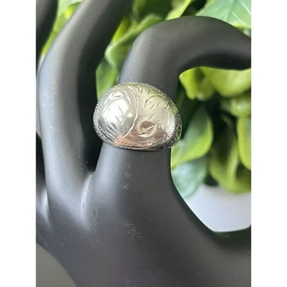 Sterling‎ Silver Etched Dome Ring 925 Size 7.25